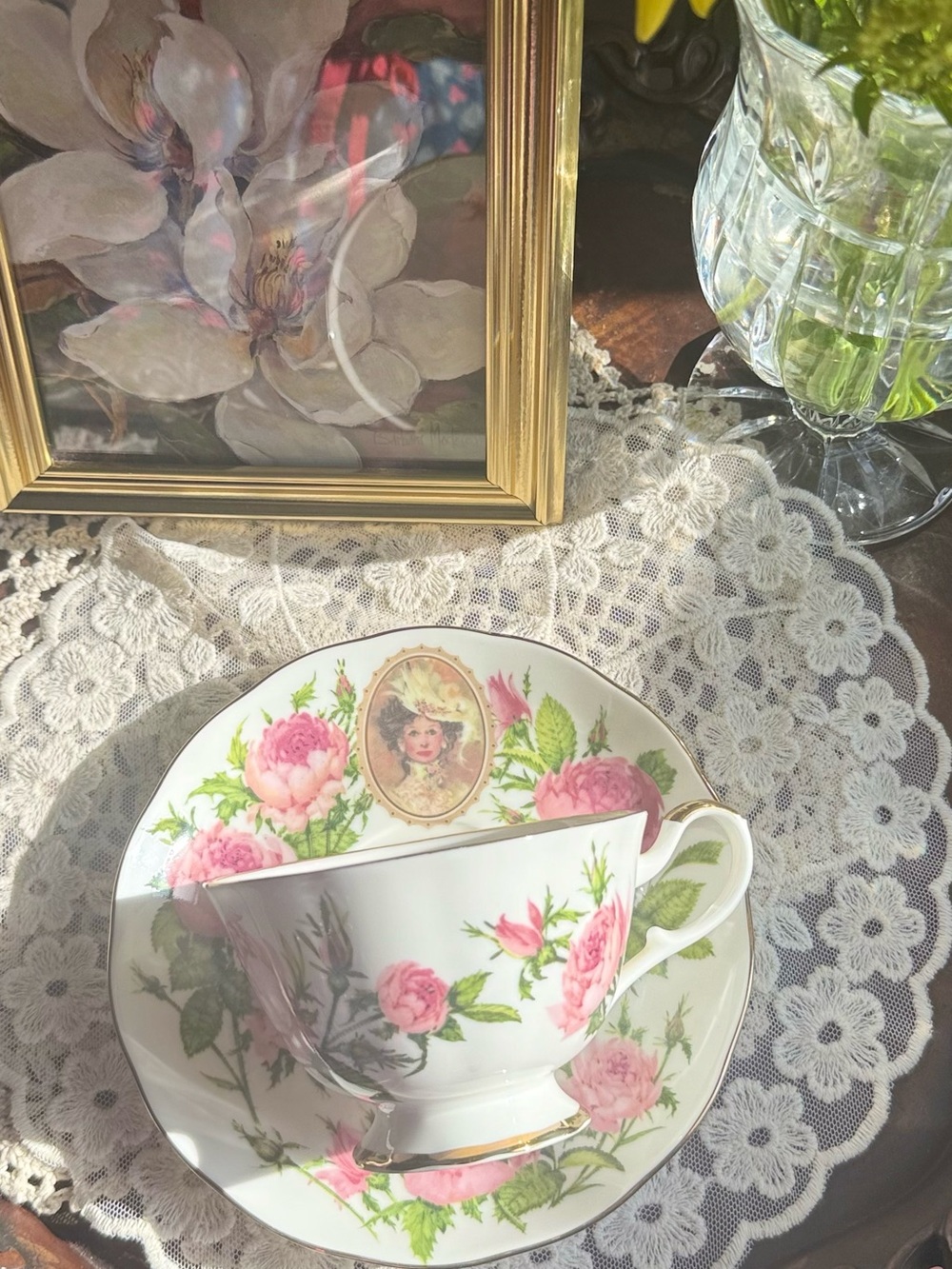 Vintage 1991 Avon Mrs. Albee Teacup & Saucer